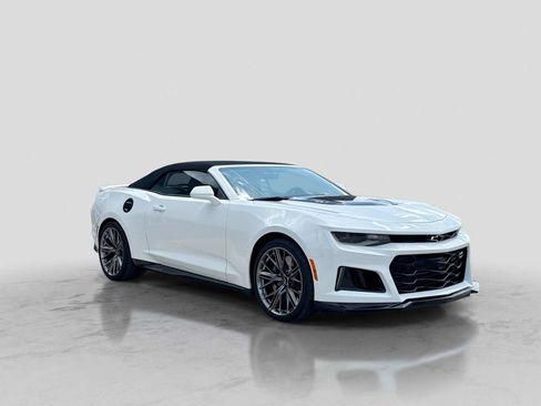 Used 2023 Chevrolet Camaro ZL1 RWD image 8