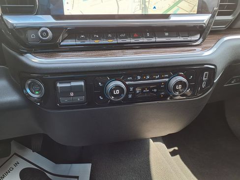 Used 2025 Chevrolet Silverado 1500 LT w/ Safety Package AWD/4WD image 29