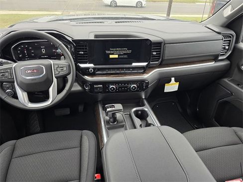 New 2026 GMC Sierra 1500 Elevation image 12