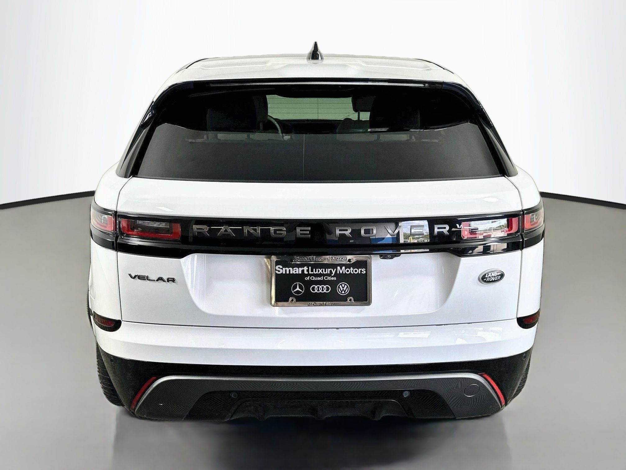 Used 2022 Land Rover Range Rover Velar R-Dynamic S AWD/4WD image 6