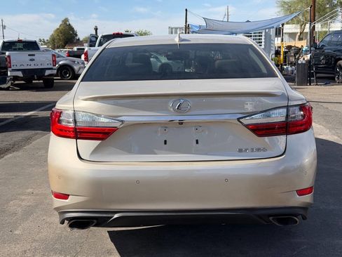 Used 2016 Lexus ES 350 w/ Luxury Package w/Wood Trim image 5