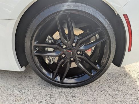 Used 2019 Chevrolet Corvette Stingray Convertible w/ 2LT Preferred Equipment Group image 24