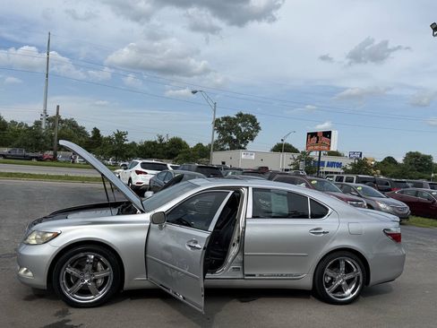 Used 2007 Lexus LS 460 L RWD image 22