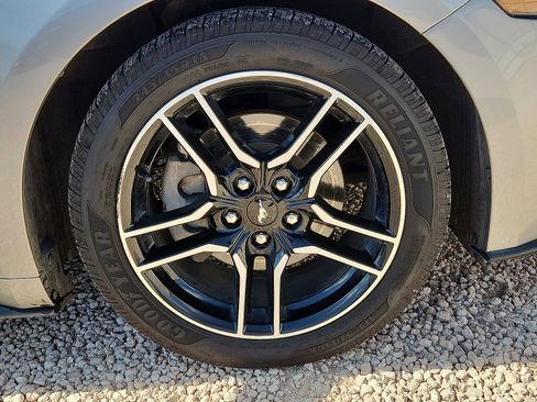 Used 2022 Ford Mustang Premium image 7