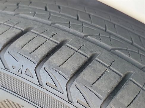 Used 2022 Toyota Corolla LE image 28