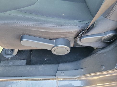 Used 2018 Jeep Wrangler Unlimited Sport w/ Connectivity Group AWD/4WD image 20