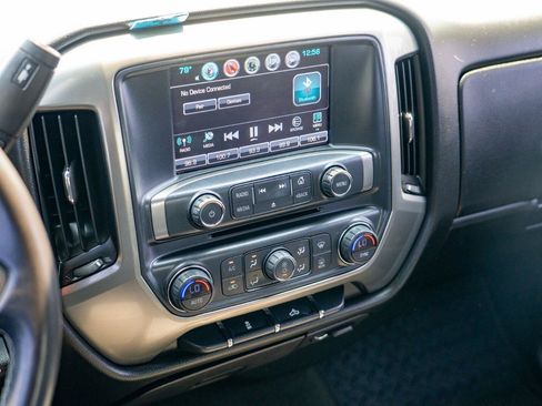 Used 2018 Chevrolet Silverado 1500 LT w/ LT Eassist Package AWD/4WD image 19