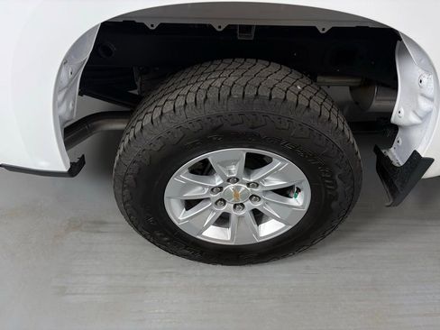 Used 2025 Chevrolet Silverado 1500 W/T w/ WT Value Package image 13