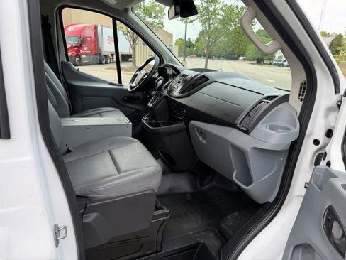 Used 2018 Ford Transit 250 130 Low Roof RWD image 15