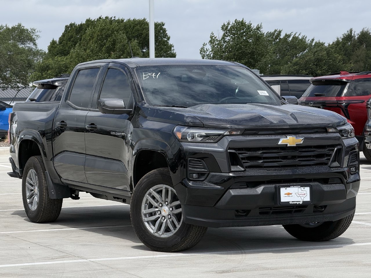 New 2026 Chevrolet Colorado LT w/ LT Convenience Package AWD/4WD image 2