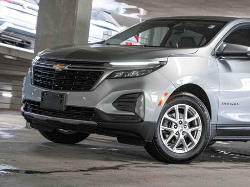 Used 2023 Chevrolet Equinox LT FWD image 2