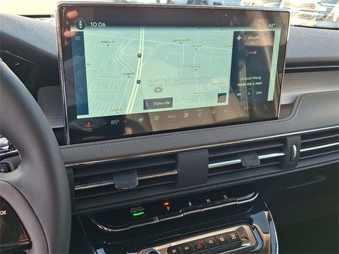 New 2026 Lincoln Corsair Premiere image 8