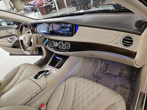 Used 2017 Mercedes-Benz S 550 4MATIC Sedan w/ Premium Package image 8