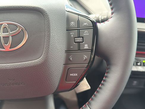 New 2026 Toyota Prius Plug-In Hybrid FWD image 17