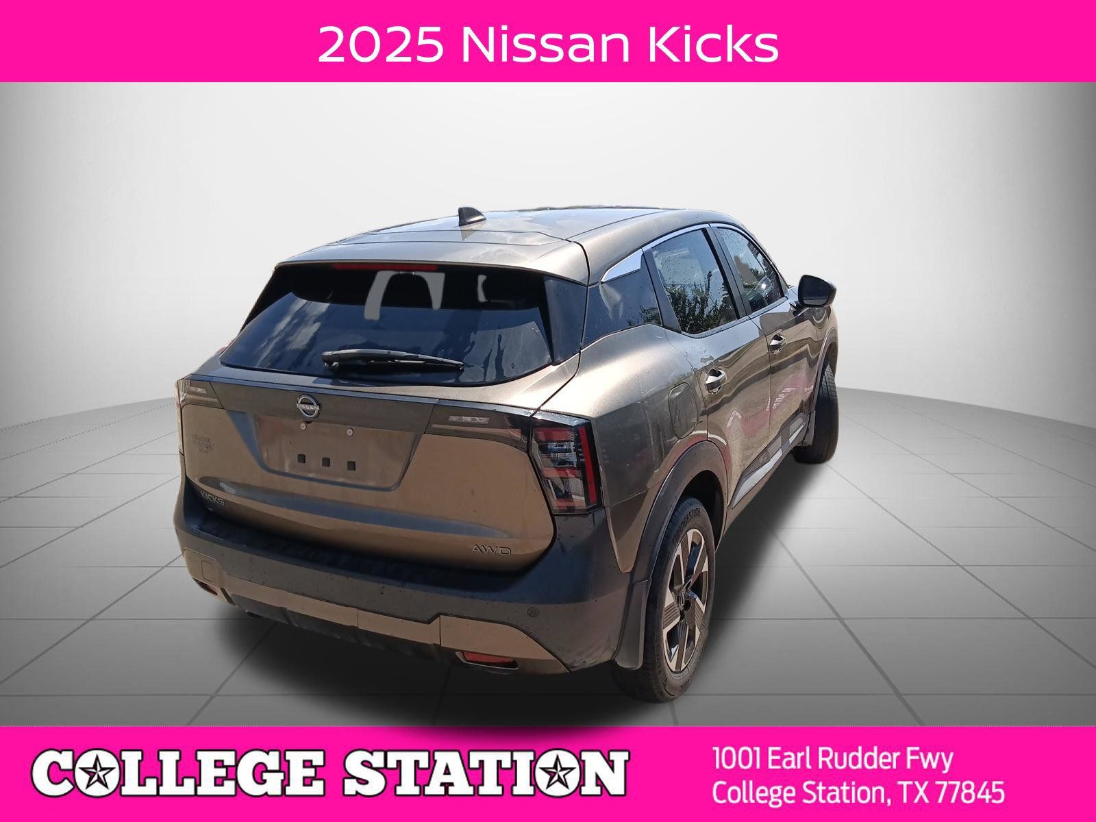 Used 2025 Nissan Kicks SV AWD/4WD image 2