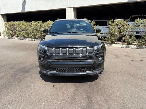 Certified 2022 Jeep Compass Latitude w/ Convenience Group FWD image 3