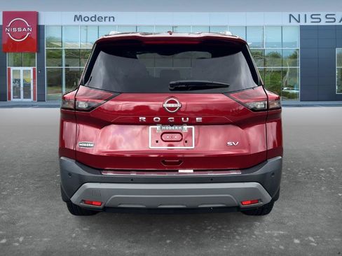 Certified 2023 Nissan Rogue SV w/ SV Premium B Package FWD image 6