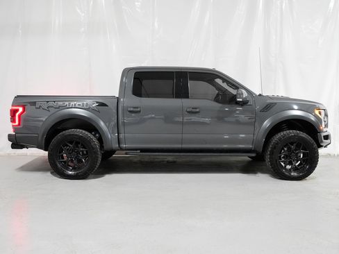 Used 2018 Ford F150 Raptor w/ Equipment Group 802A Luxury AWD/4WD image 7