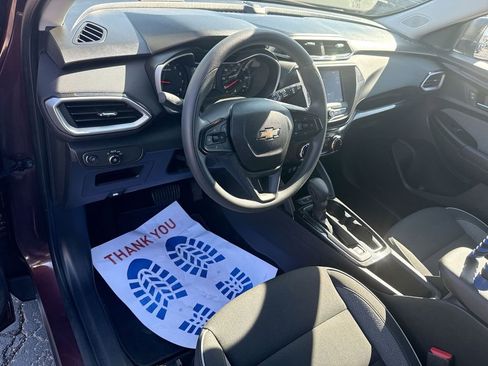 Used 2023 Chevrolet TrailBlazer LS image 12