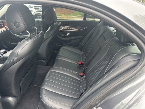 Used 2018 Mercedes-Benz E 300 image 9