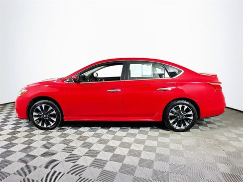 Used 2019 Nissan Sentra SR image 4