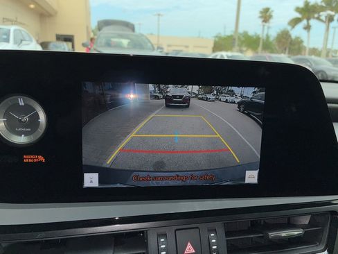 Used 2023 Lexus ES 350 w/ Premium Package image 23