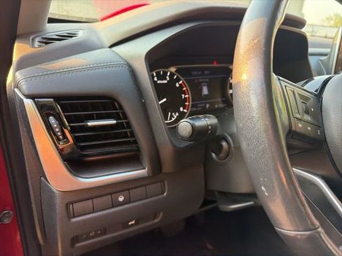 Used 2021 Nissan Rogue SV w/ Premium Package FWD image 24