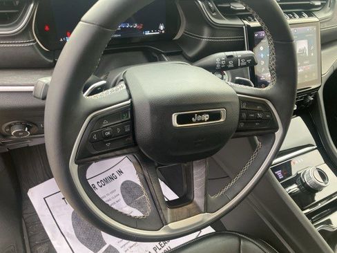 Certified 2023 Jeep Grand Cherokee Limited image 14