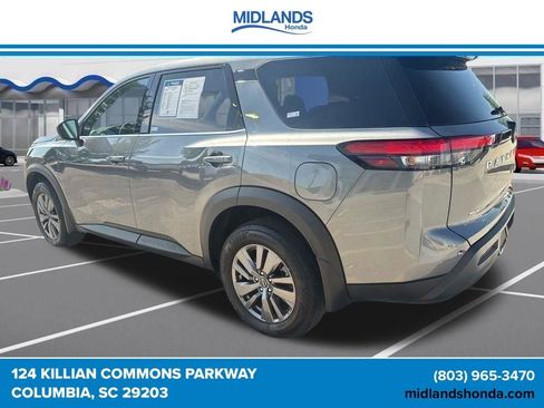 Used 2025 Nissan Pathfinder S FWD image 9