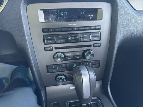 Used 2013 Ford Mustang GT Premium w/ Comfort Pkg image 28