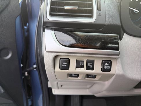 Used 2018 Subaru Forester 2.5i Limited image 29