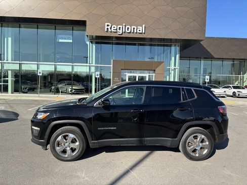 Used 2018 Jeep Compass Latitude w/ Popular Equipment Group image 13