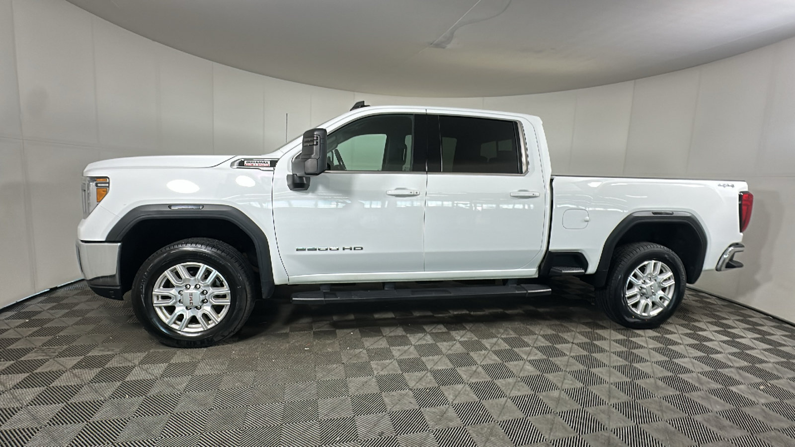 Used 2021 GMC Sierra 2500 SLE w/ SLE Value Package; AWD/4WD image 7