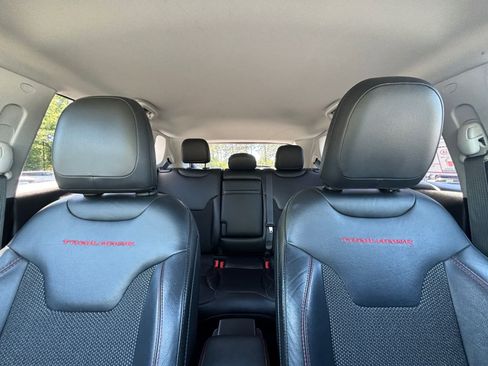 Used 2018 Jeep Compass Trailhawk AWD/4WD image 30