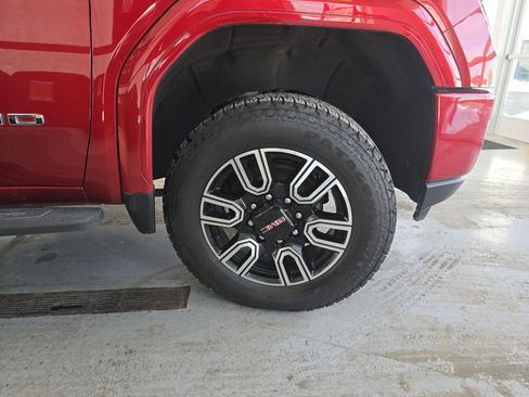 Used 2021 GMC Sierra 2500 AT4 image 12