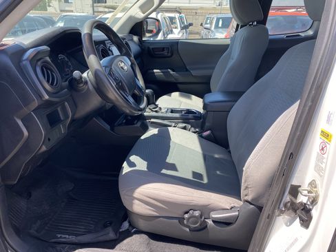 Used 2016 Toyota Tacoma SR RWD image 16