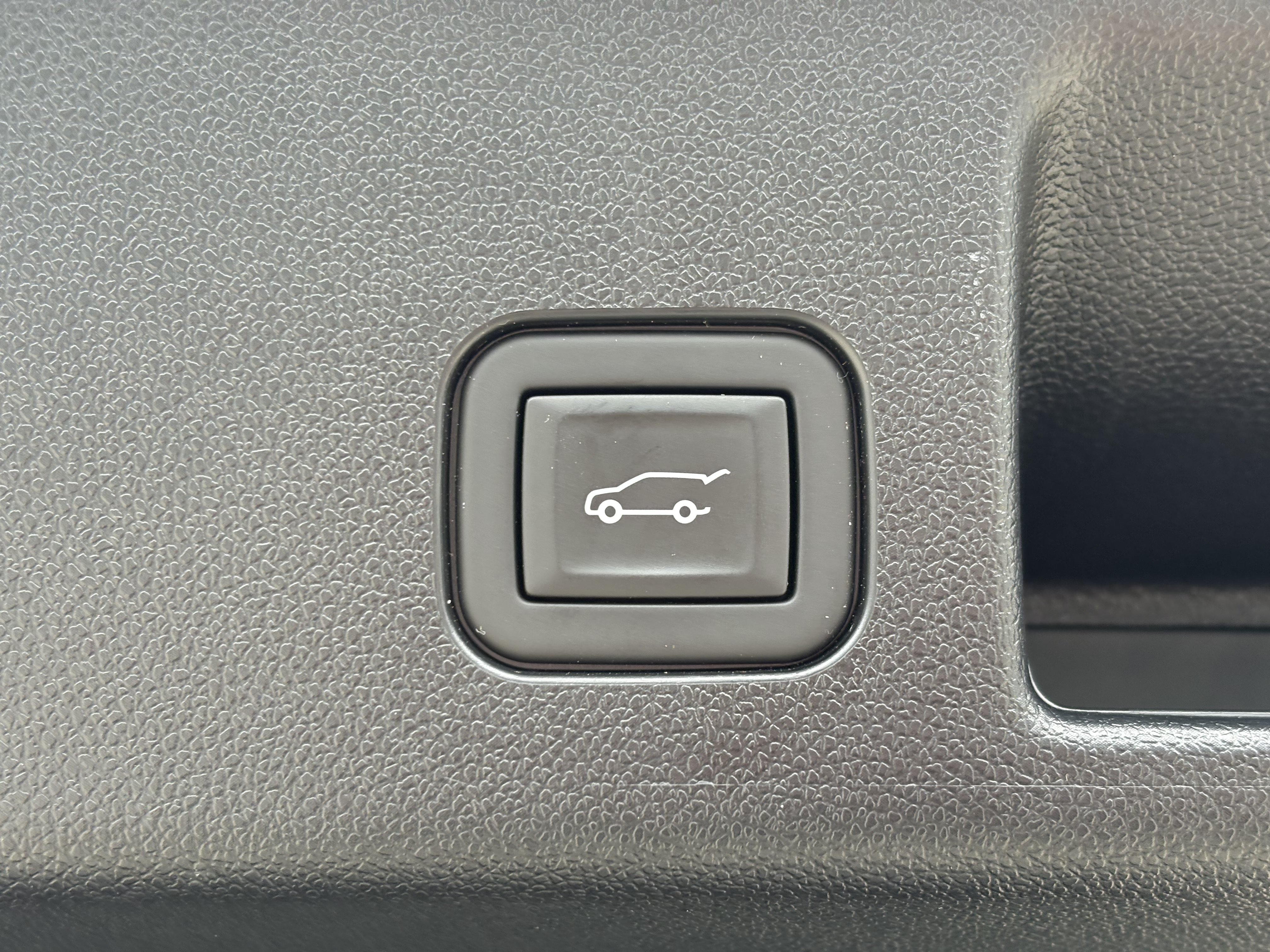Used 2024 Chevrolet Equinox EV LT AWD/4WD image 10