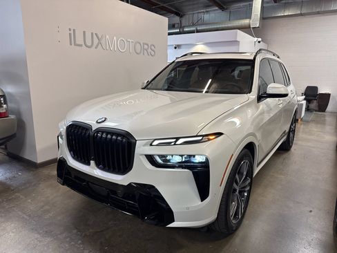 Used 2026 BMW X7 xDrive40i w/ M Sport Package AWD/4WD image 1