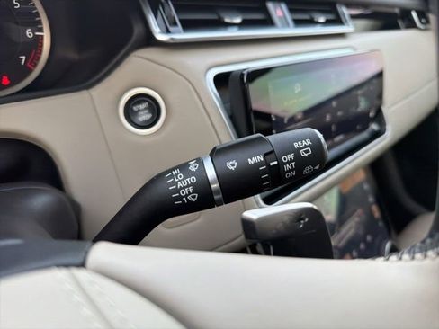 Used 2023 Land Rover Range Rover Velar R-Dynamic S image 46