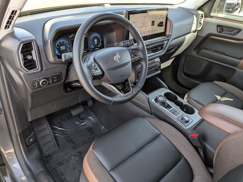 Used 2025 Ford Bronco Sport Outer Banks AWD/4WD image 16