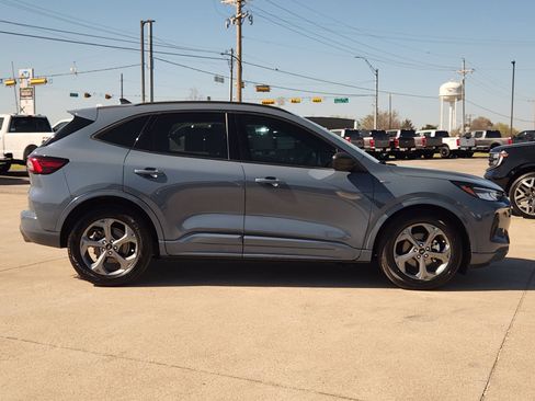 Used 2023 Ford Escape ST-Line w/ Tech Pack #1 image 7