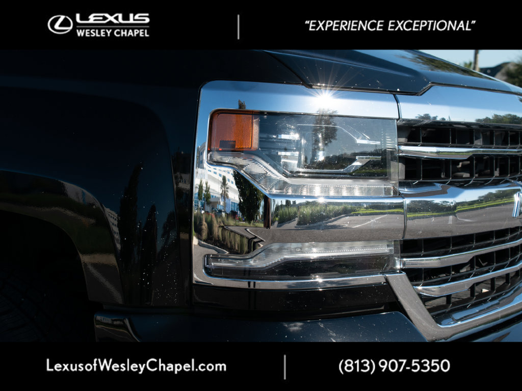 Used 2017 Chevrolet Silverado 1500 High Country AWD/4WD image 2