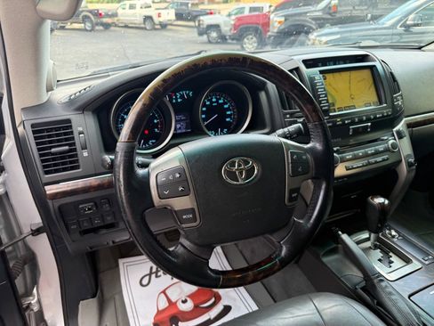 Used 2009 Toyota Land Cruiser image 48
