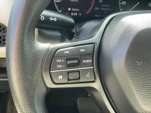 Used 2024 Honda HR-V LX image 15