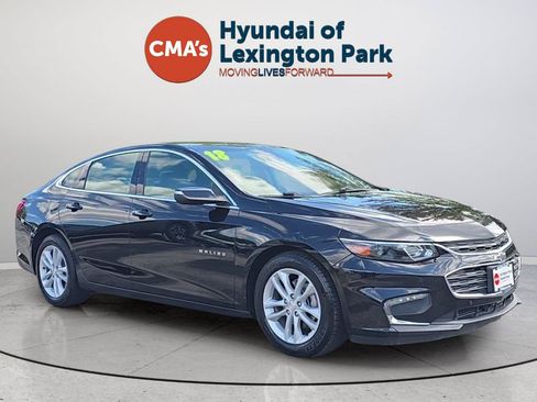 Used 2018 Chevrolet Malibu Hybrid w/ Leather Package FWD image 7