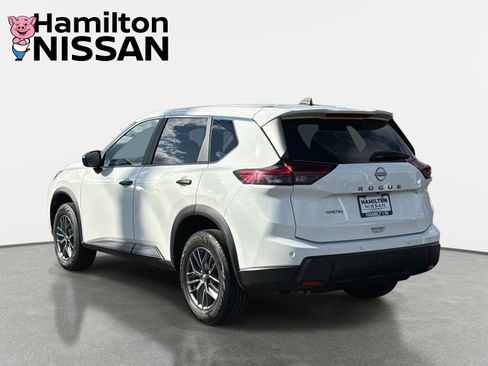 Used 2024 Nissan Rogue S image 4