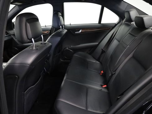 Used 2011 Mercedes-Benz C 300 4MATIC Sedan image 32