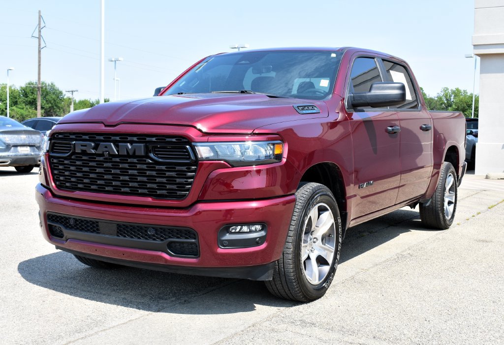 Used 2025 RAM 1500 Tradesman AWD/4WD image 1