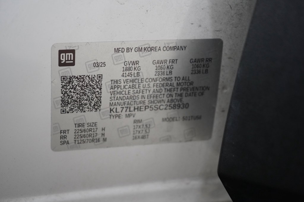 Used 2025 Chevrolet Trax LT FWD image 36
