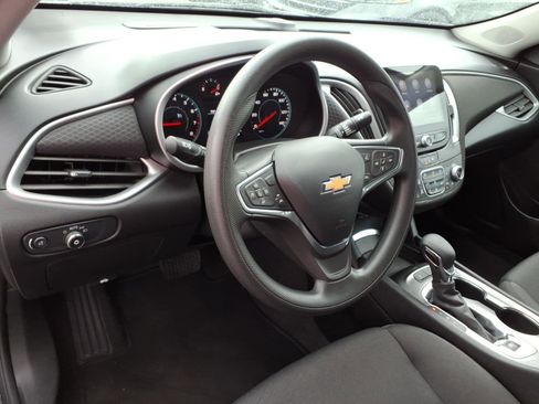 Used 2024 Chevrolet Malibu LT image 9